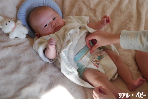 ≪生後0ヶ月≫赤ちゃんの紙おむつをスマートに変える5手順