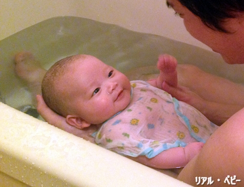≪生後1ヶ月≫赤ちゃんとの入浴 手早く6ステップ♪